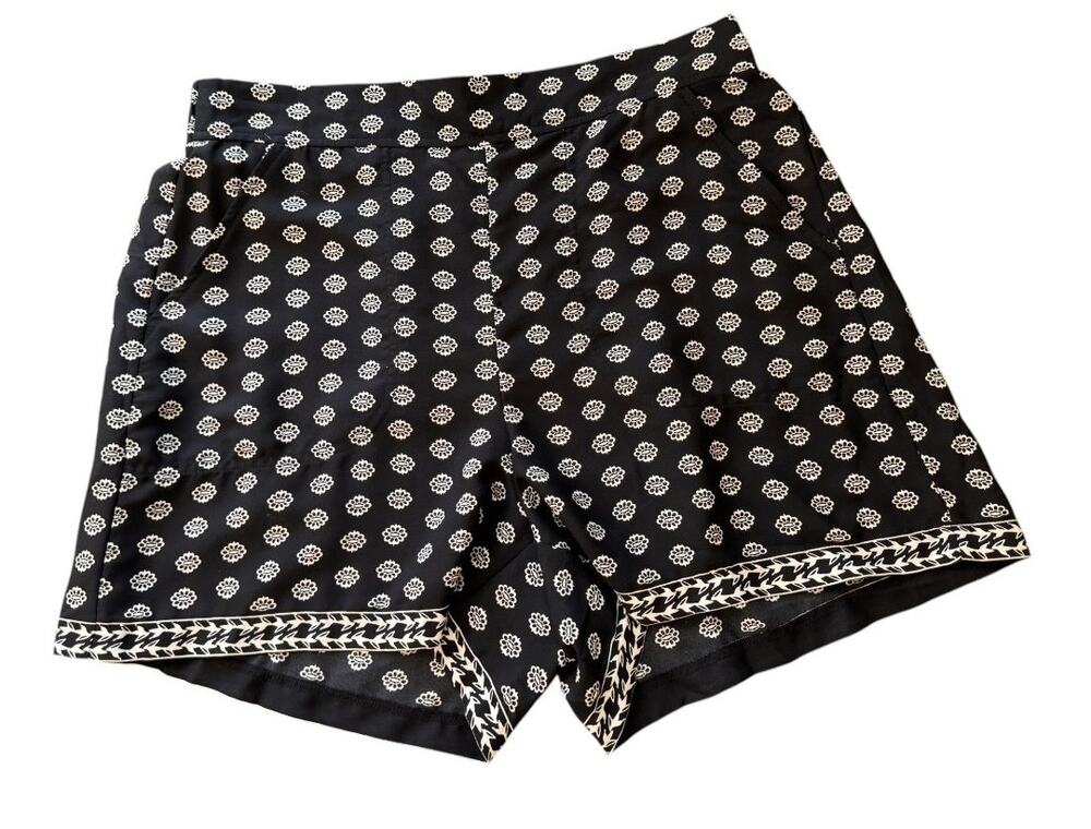 NEW MAX STUDIO Black White Floral Elastic Waist Pull On Shorts Size L